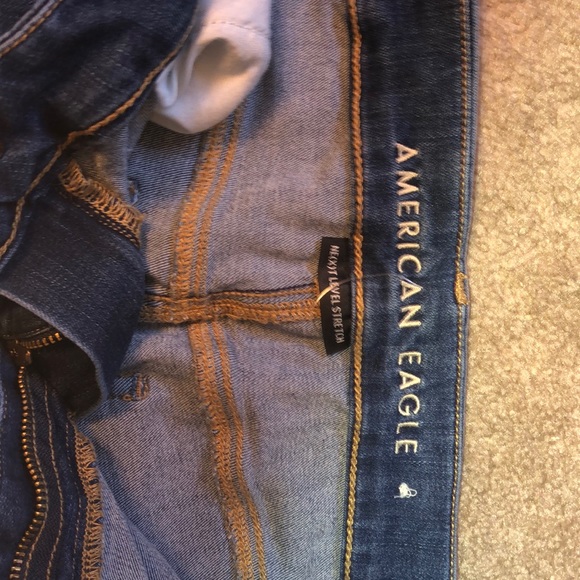 dark wash American eagle jeans - Picture 2 of 3